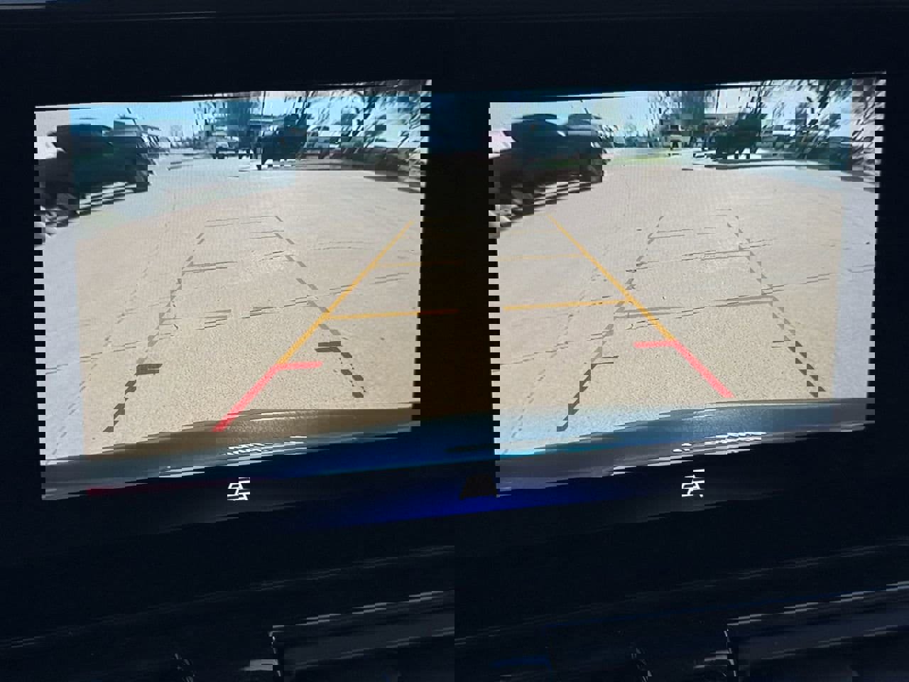 Used 2025 Chevrolet TrailBlazer RS w/ Driver Confidence Package image 18