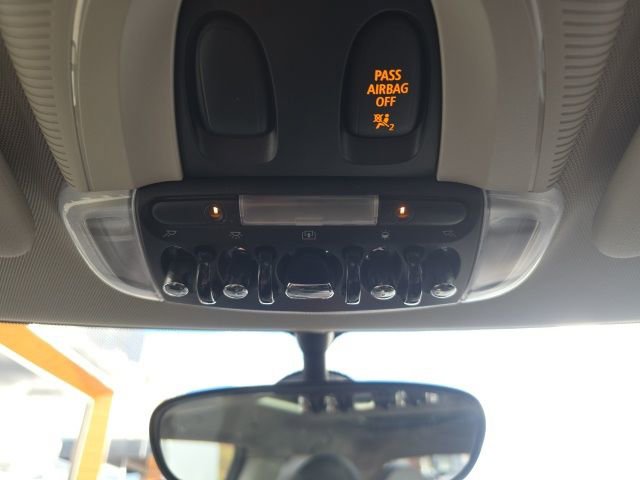 Used 2018 MINI Cooper S image 21