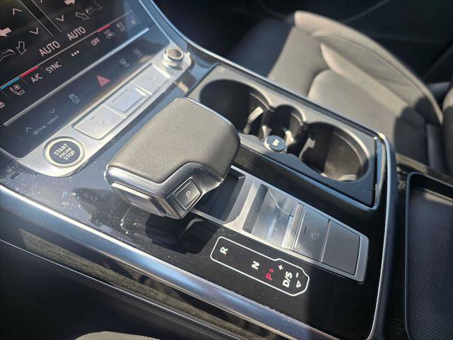 Used 2023 Audi Q8 Prestige w/ Prestige Package AWD/4WD image 33
