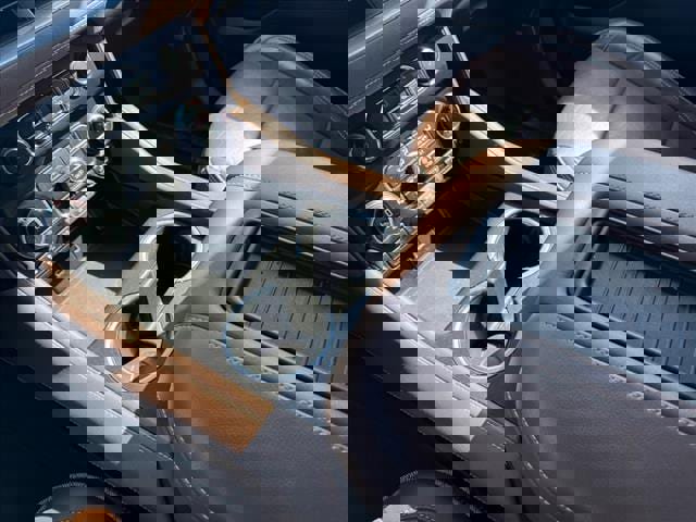 Used 2021 Chevrolet Suburban High Country image 15