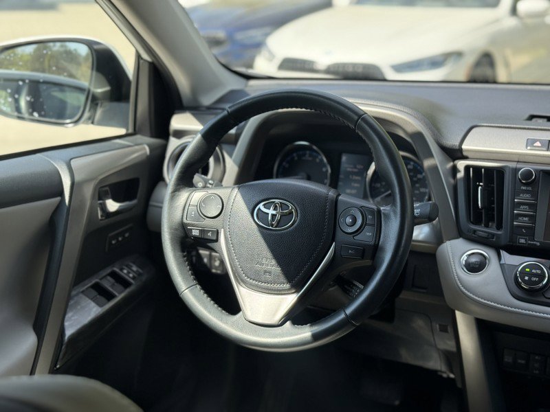 Used 2018 Toyota RAV4 Platinum image 21