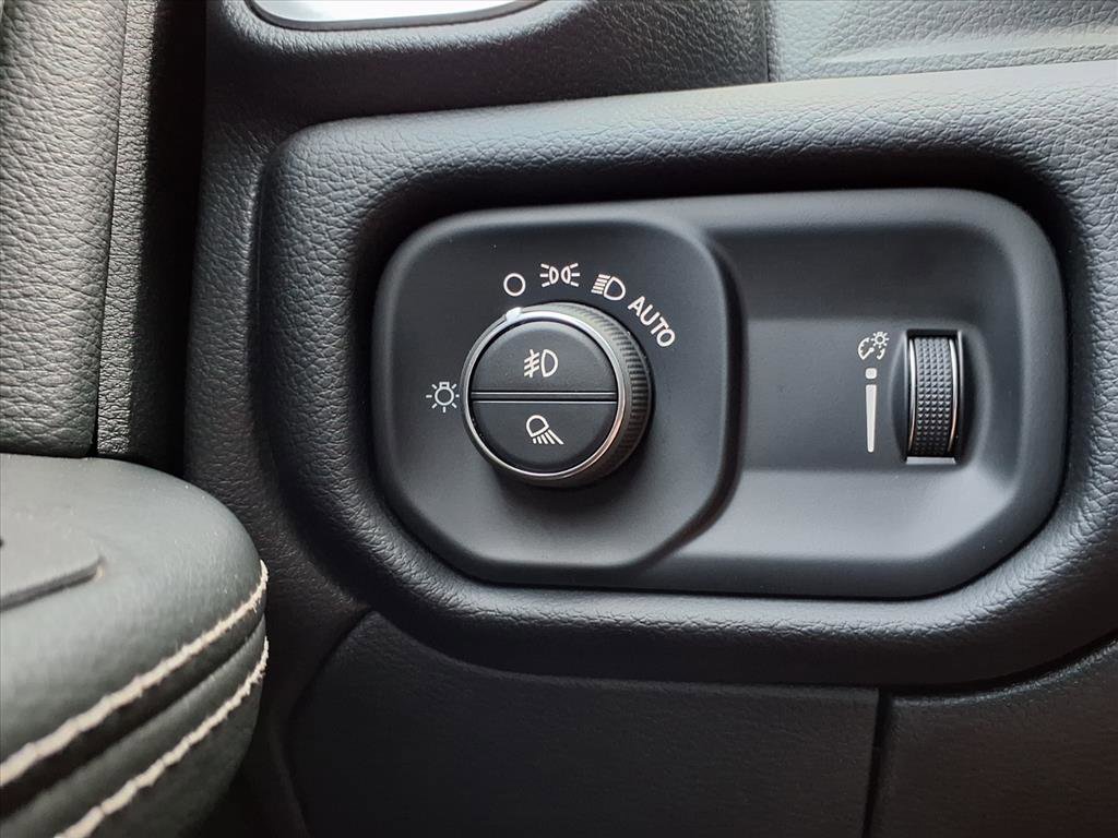 Used 2025 RAM 3500 Big Horn image 19