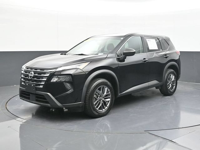 Used 2024 Nissan Rogue S AWD/4WD image 3