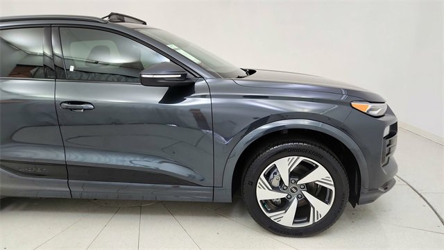 Used 2025 Audi Q6 e-tron Premium w/ Convenience Package image 7