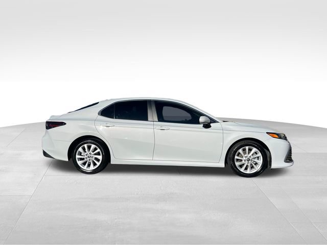 Used 2024 Toyota Camry LE image 6
