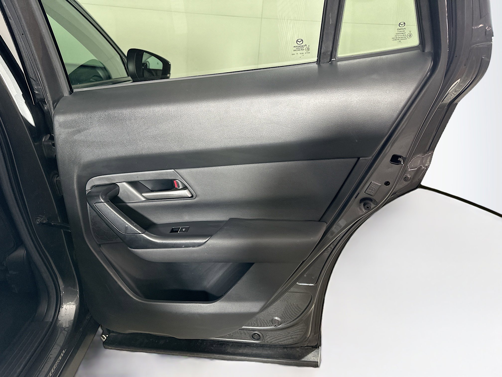 Used 2025 MAZDA CX-50 AWD 2.5 Hybrid w/ Premium Pkg image 32