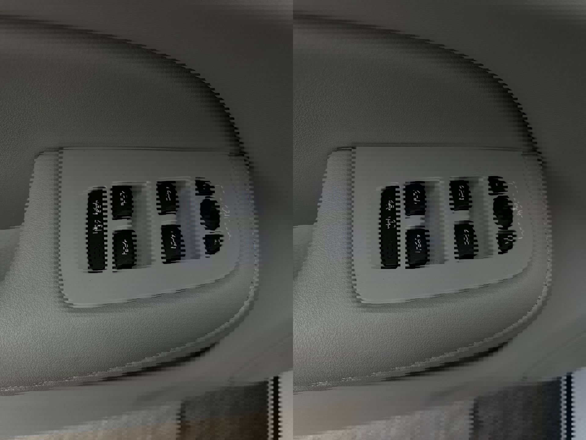 Used 2024 Volvo S60 B5 Plus w/ Climate Package image 24