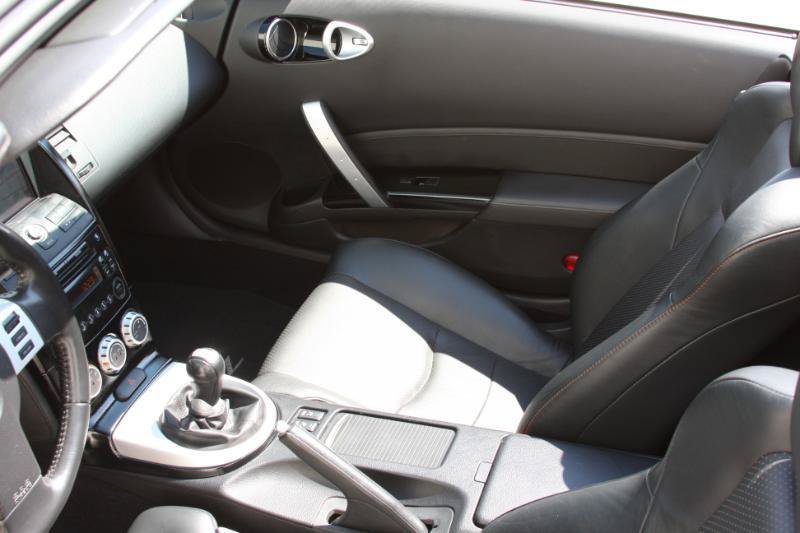 Used 2006 Nissan 350Z Touring RWD image 39