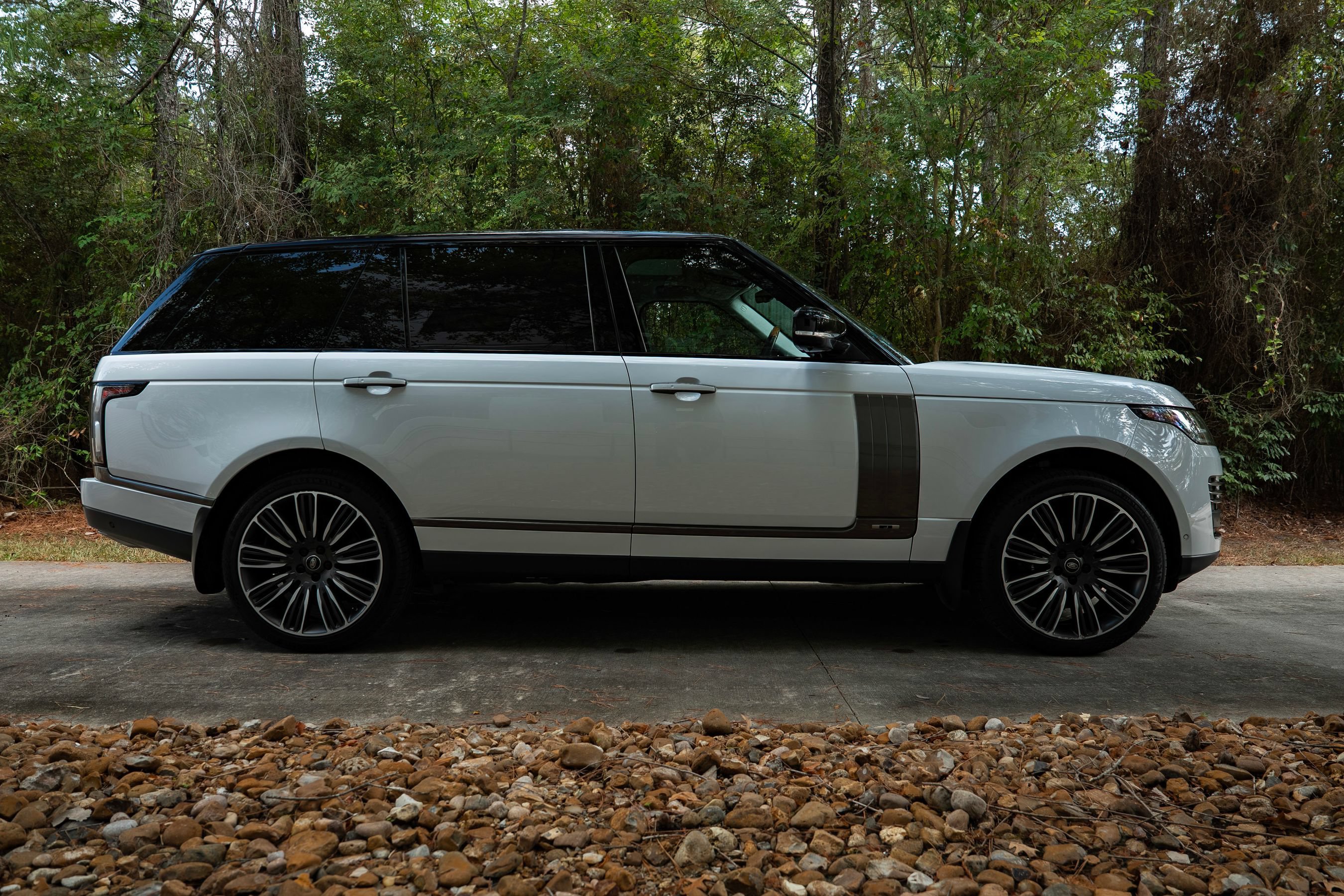 Used 2021 Land Rover Range Rover Long Wheelbase Autobiography AWD/4WD image 6