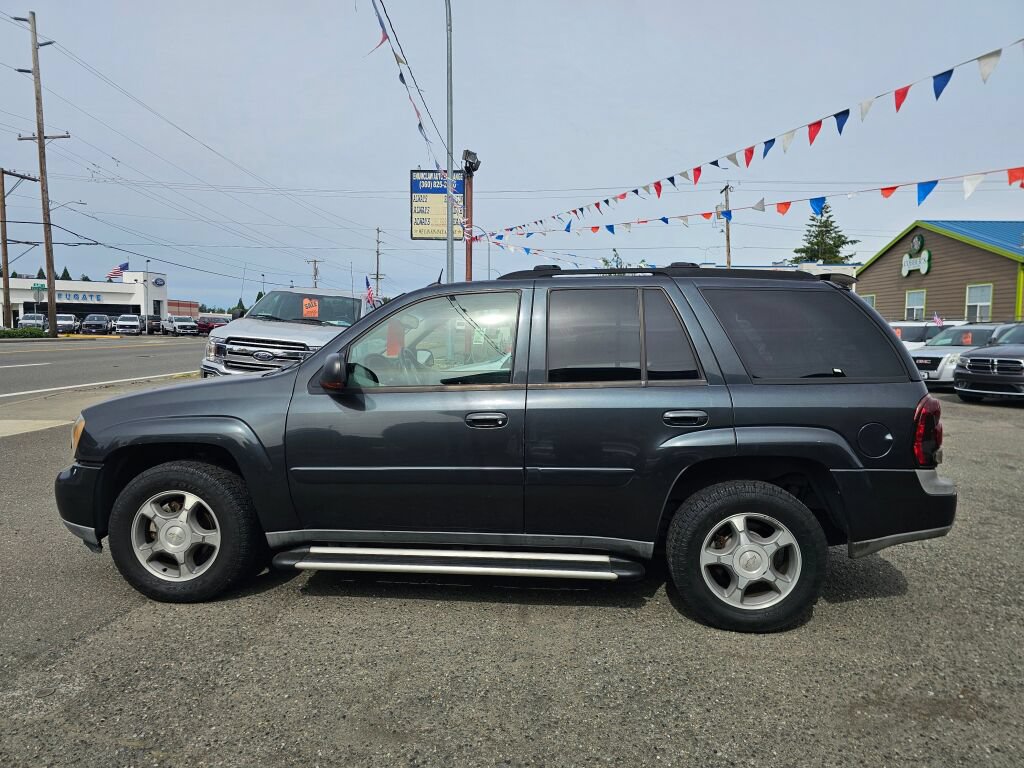 Used 2005 Chevrolet TrailBlazer LT w/ Luxury Package AWD/4WD image 4