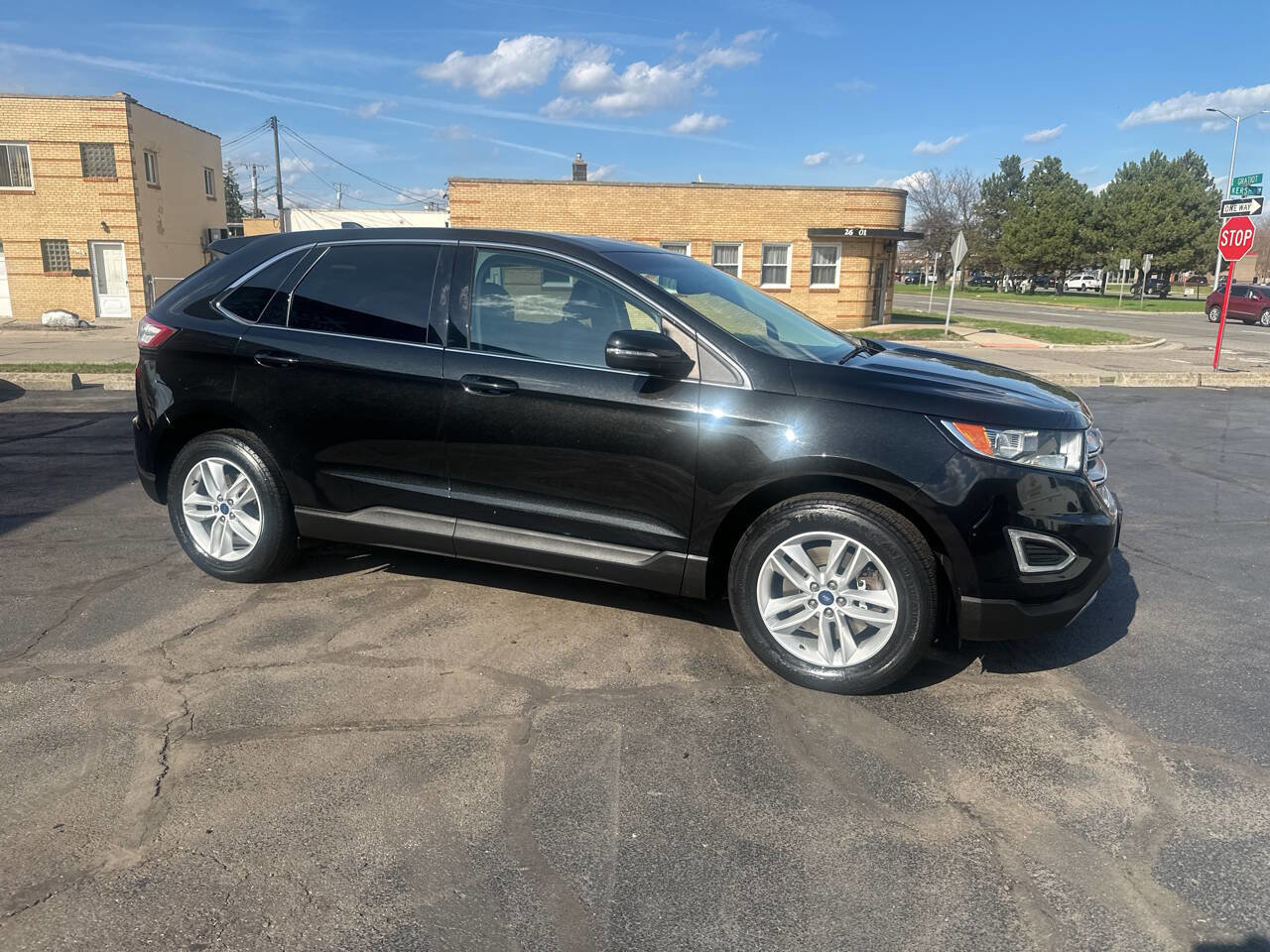 Used 2015 Ford Edge SEL w/ Equipment Group 201A image 4