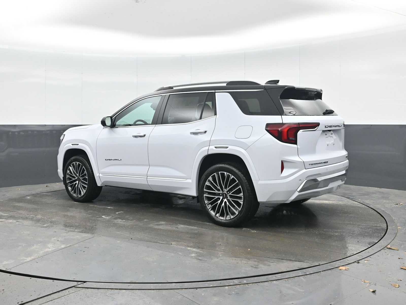 New 2026 GMC Terrain Denali image 2