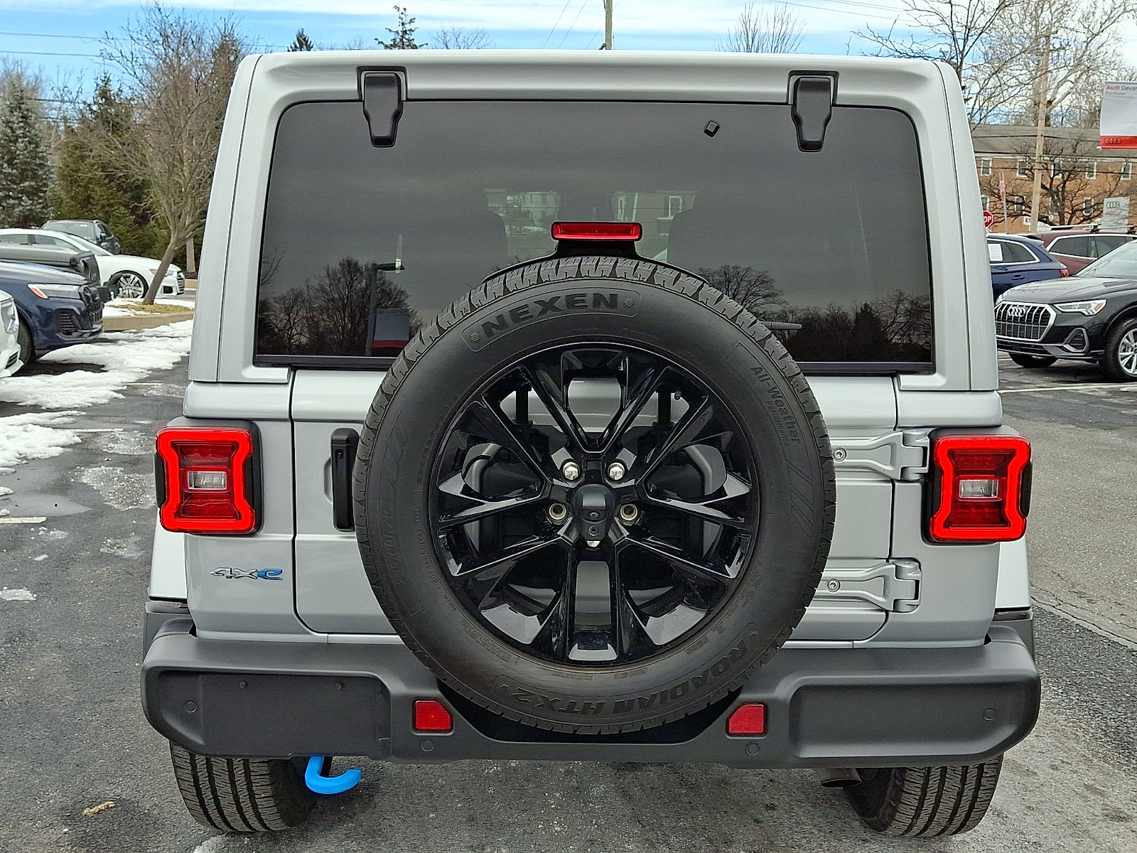 Used 2024 Jeep Wrangler Sahara w/ Safety Group image 5
