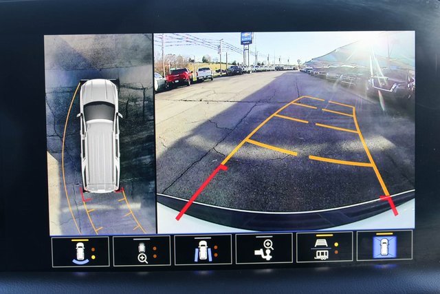 Used 2022 GMC Yukon XL SLT image 39