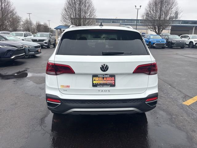 Used 2024 Volkswagen Taos SE image 5