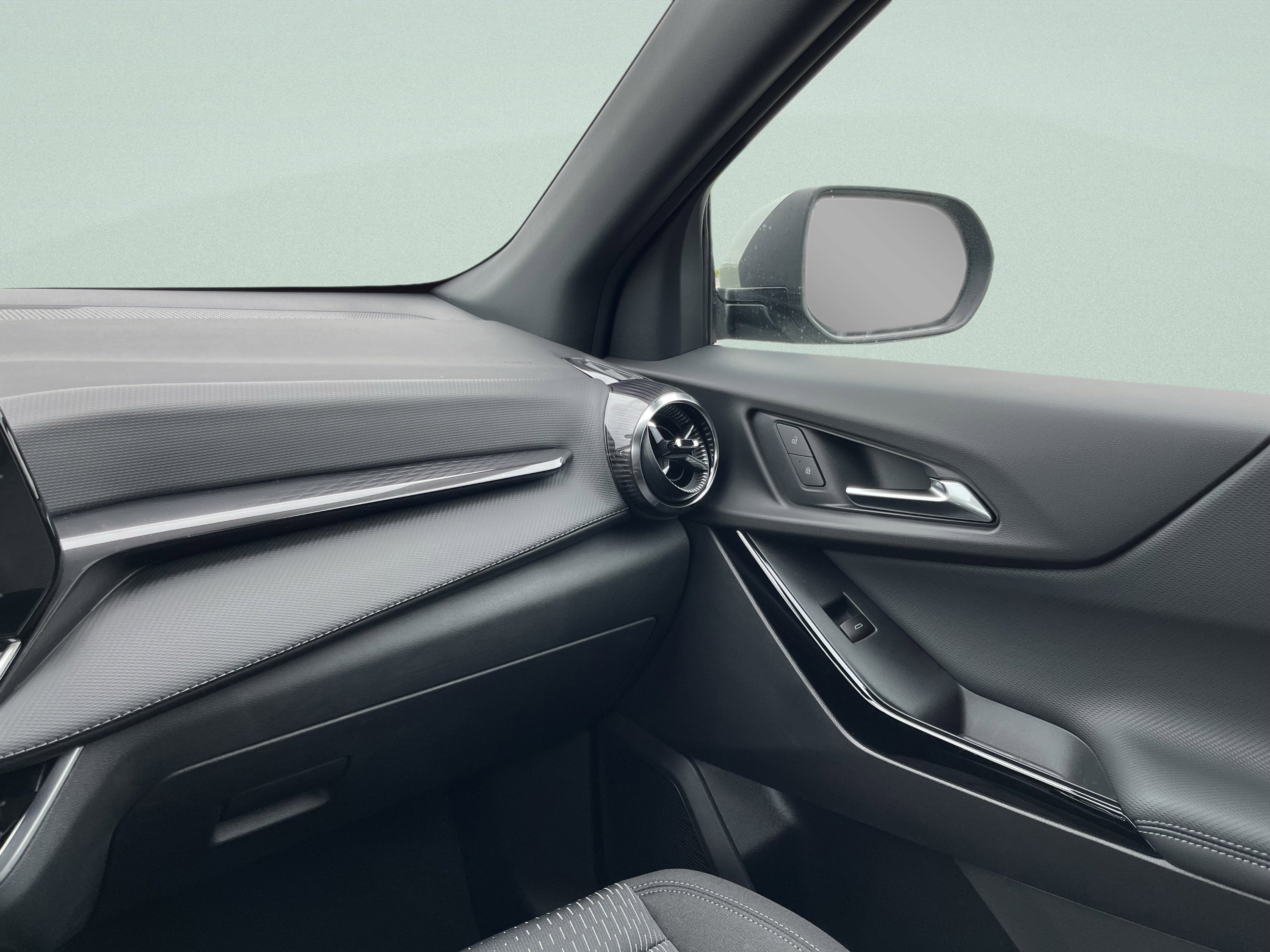 New 2026 Chevrolet Equinox LT w/ Safety and Technology Package image 30