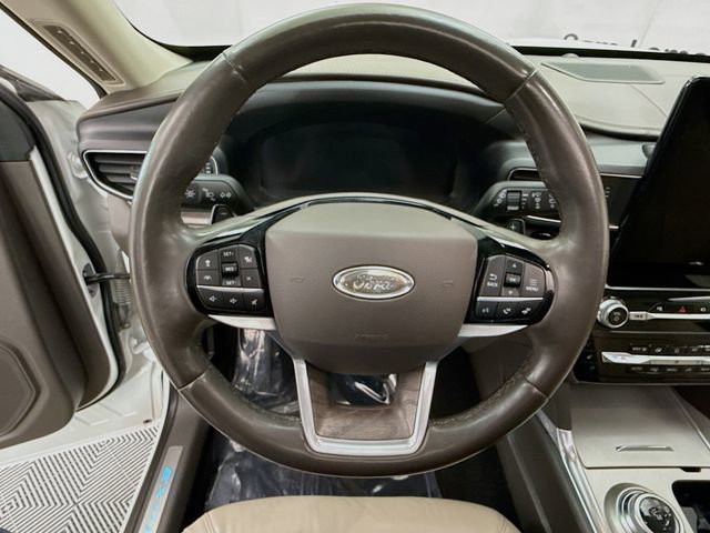 Used 2021 Ford Explorer Platinum w/ Equipment Group 601A image 11
