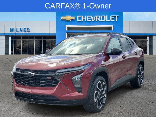 Certified 2024 Chevrolet Trax RS w/ Sunroof Package FWD image 2