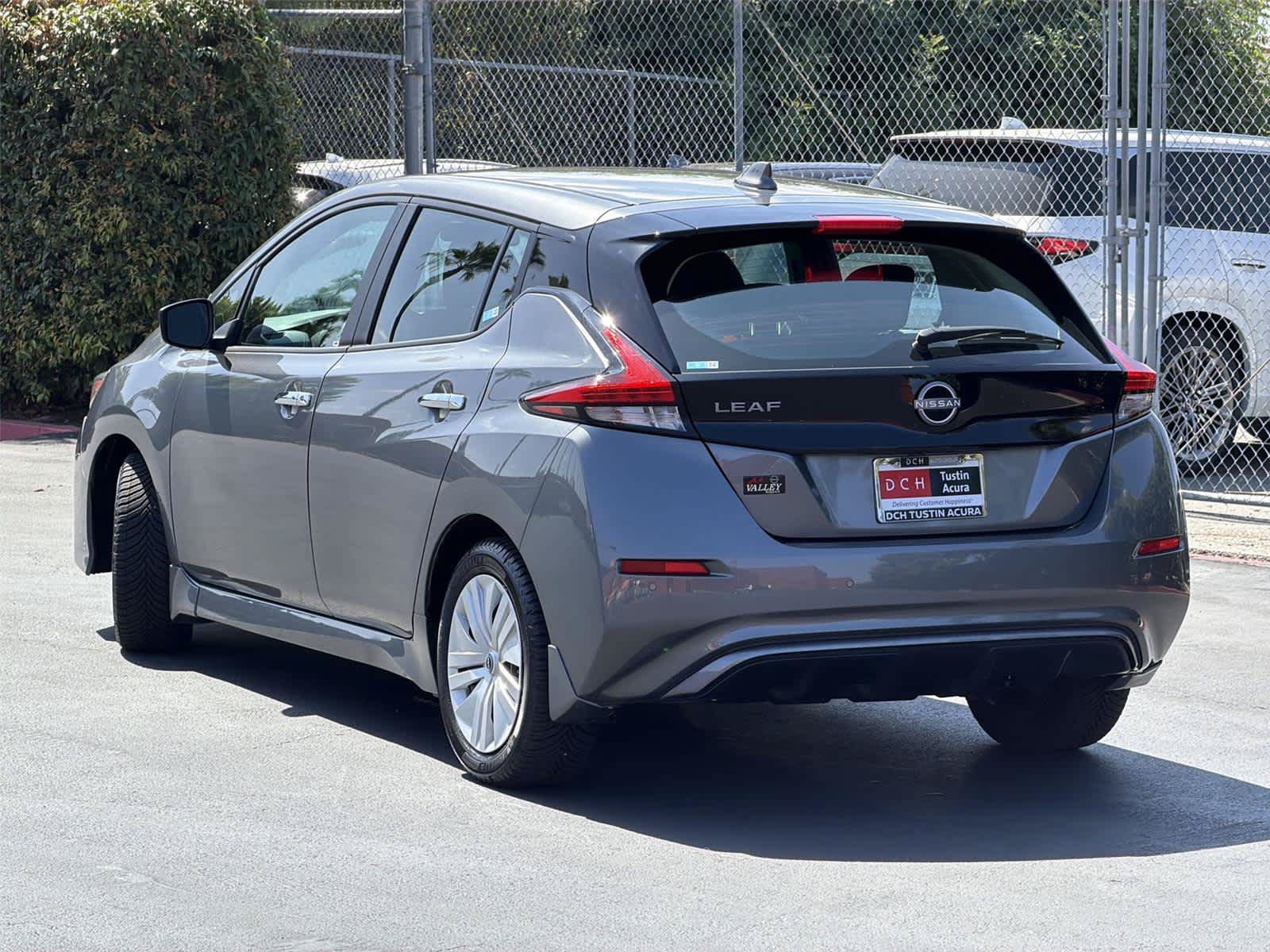 Used 2025 Nissan Leaf S FWD image 5