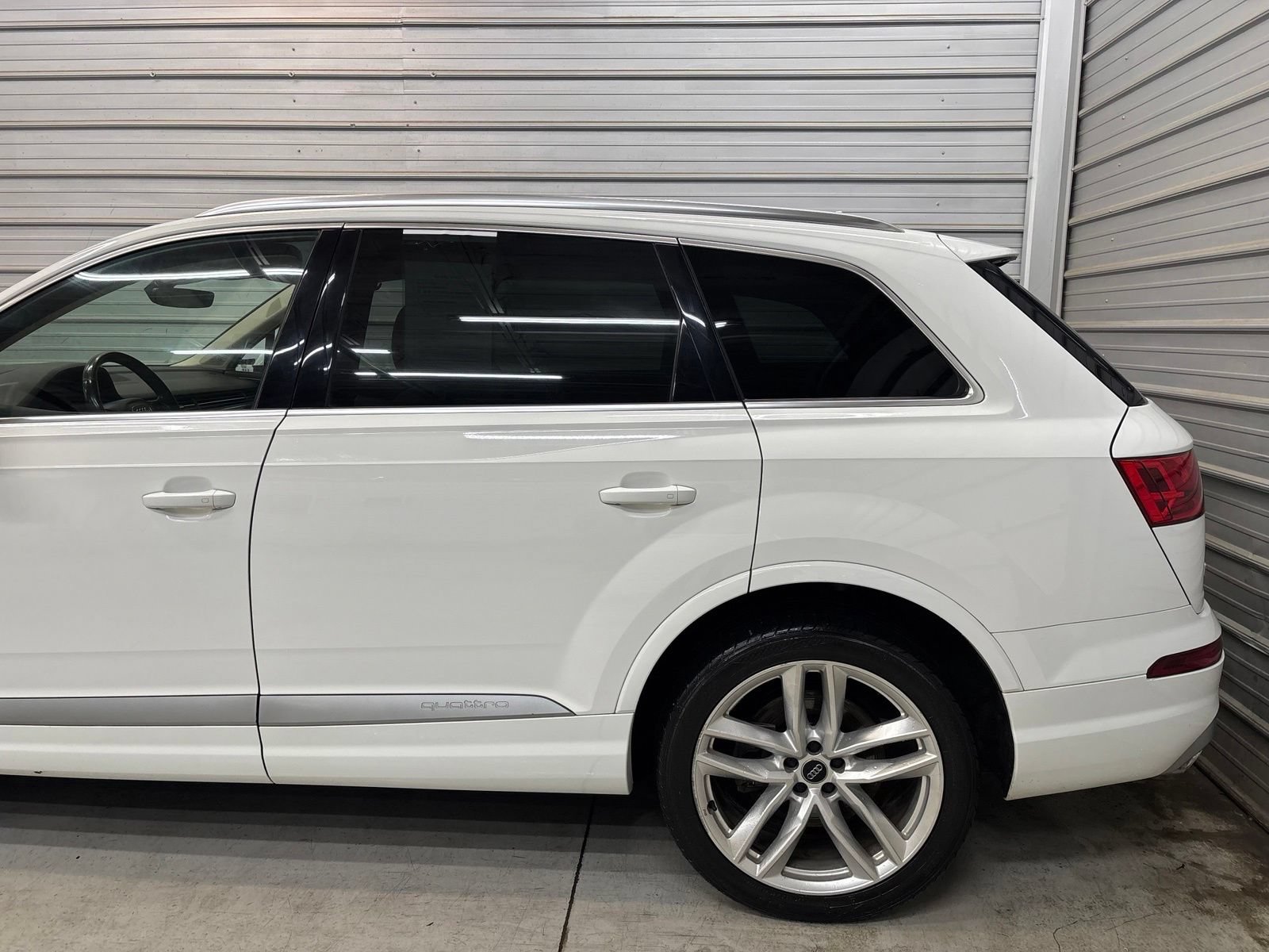 Used 2017 Audi Q7 3.0T Prestige AWD/4WD image 5
