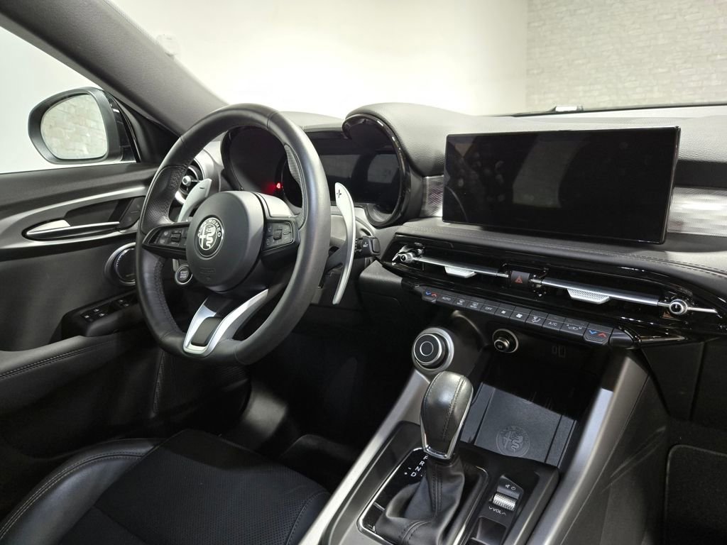 Used 2024 Alfa Romeo Tonale Veloce image 58