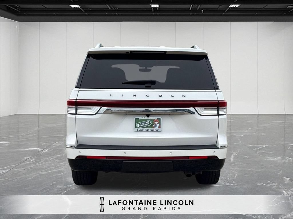 Certified 2024 Lincoln Navigator Black Label AWD/4WD image 4