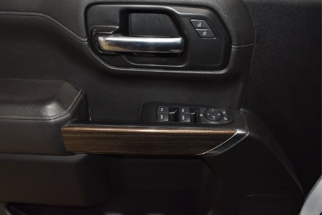 Used 2022 Chevrolet Silverado 1500 LT Trail Boss w/ Bed Protection Package AWD/4WD image 15