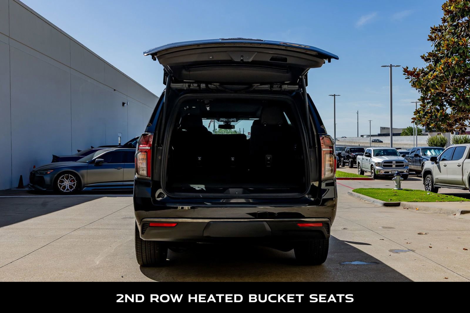 Used 2021 Chevrolet Tahoe RST w/ Luxury Package AWD/4WD image 8