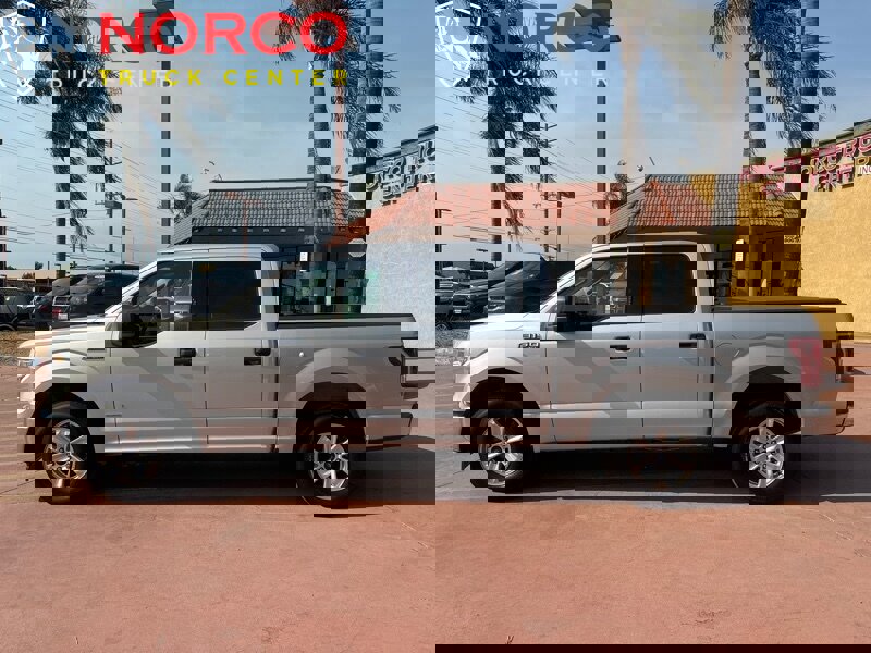 Used 2017 Ford F150 XLT image 5