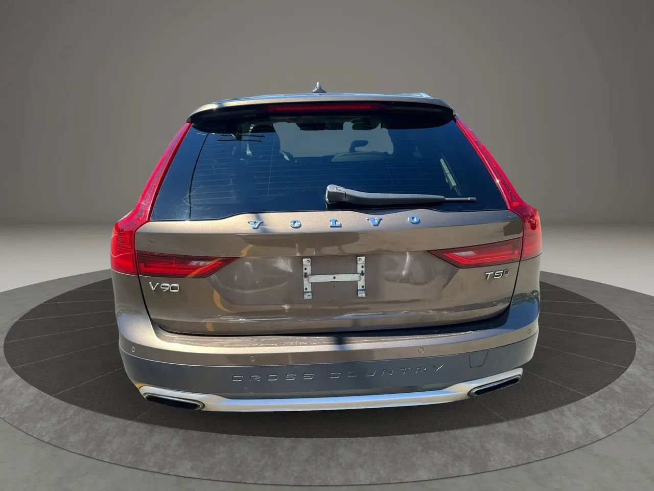 Used 2018 Volvo V90 T5 Cross Country w/ Convenience Package AWD/4WD image 6