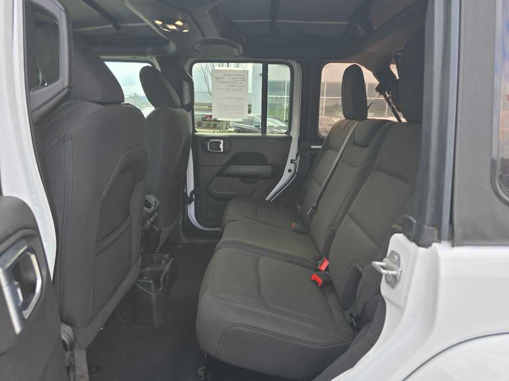 Used 2023 Jeep Wrangler Sahara image 16