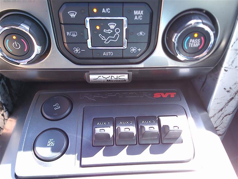 Used 2013 Ford F150 Raptor w/ Luxury Equipment Group AWD/4WD image 17