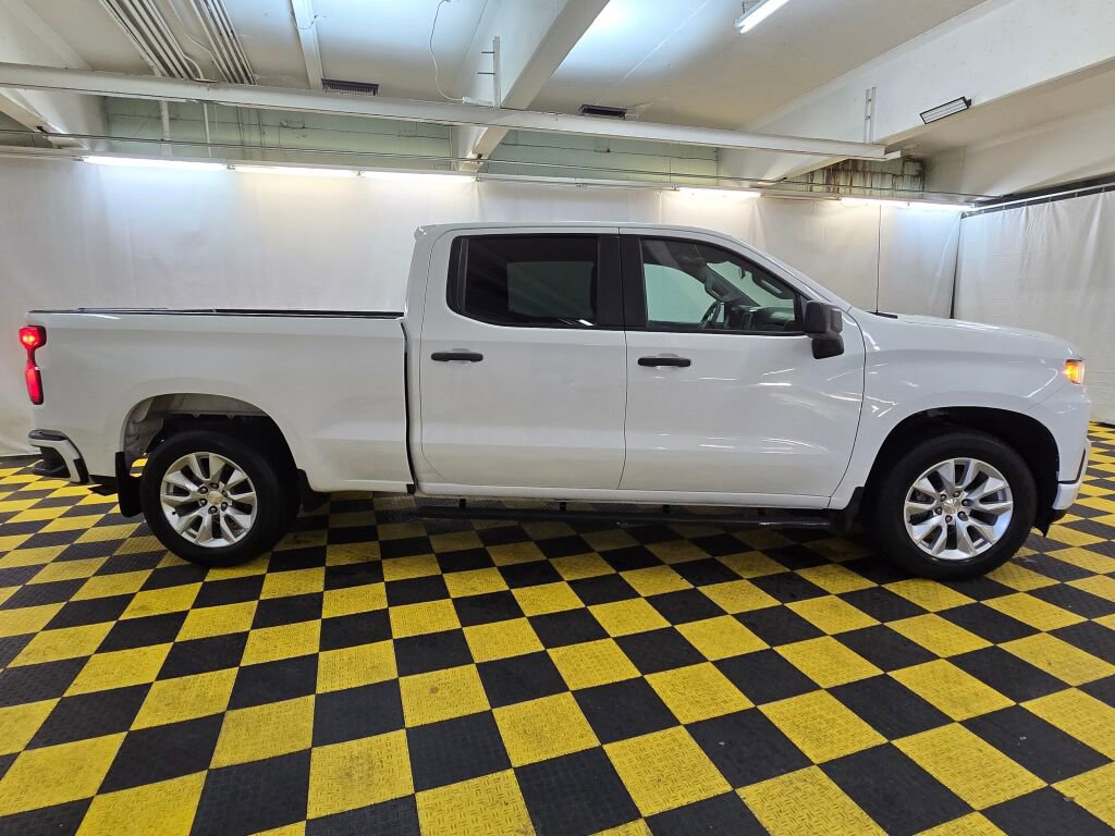 Used 2019 Chevrolet Silverado 1500 Custom w/ Custom Value Package RWD image 2
