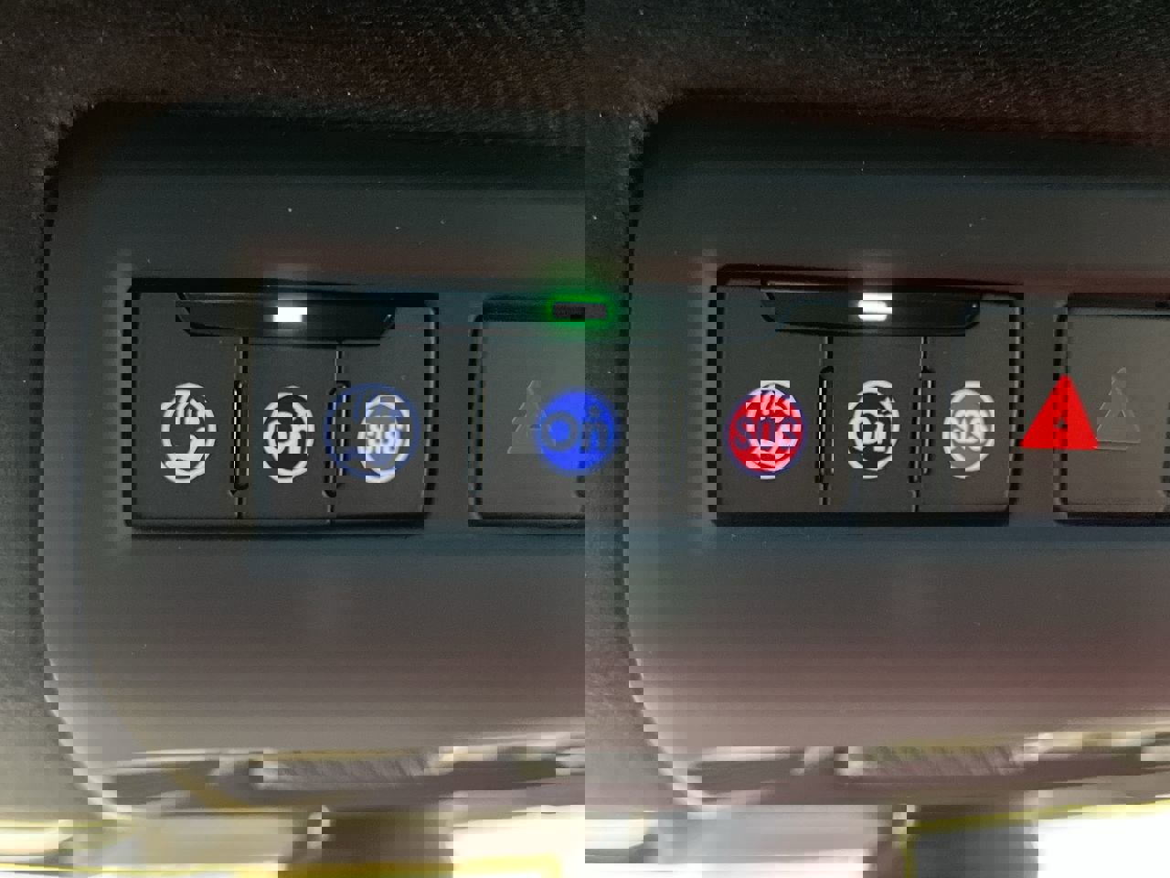 Certified 2020 Chevrolet Corvette Stingray Preferred Cpe w/ 2LT Preferred Equipment Group image 26