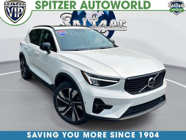 Used 2024 Volvo XC40 B5 Plus w/ Protection Package Premier AWD/4WD image 1