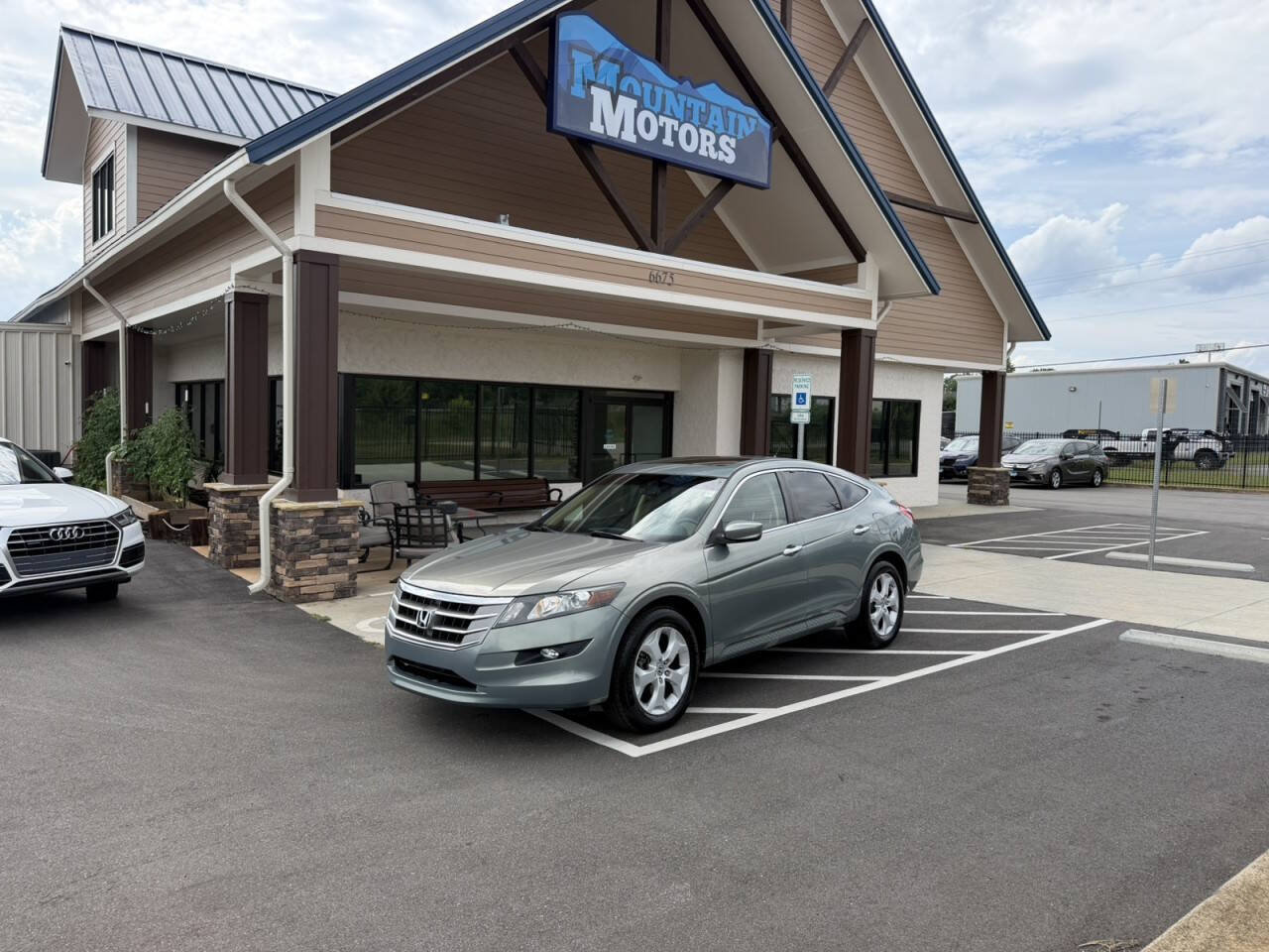 Used 2012 Honda Crosstour EX-L image 1