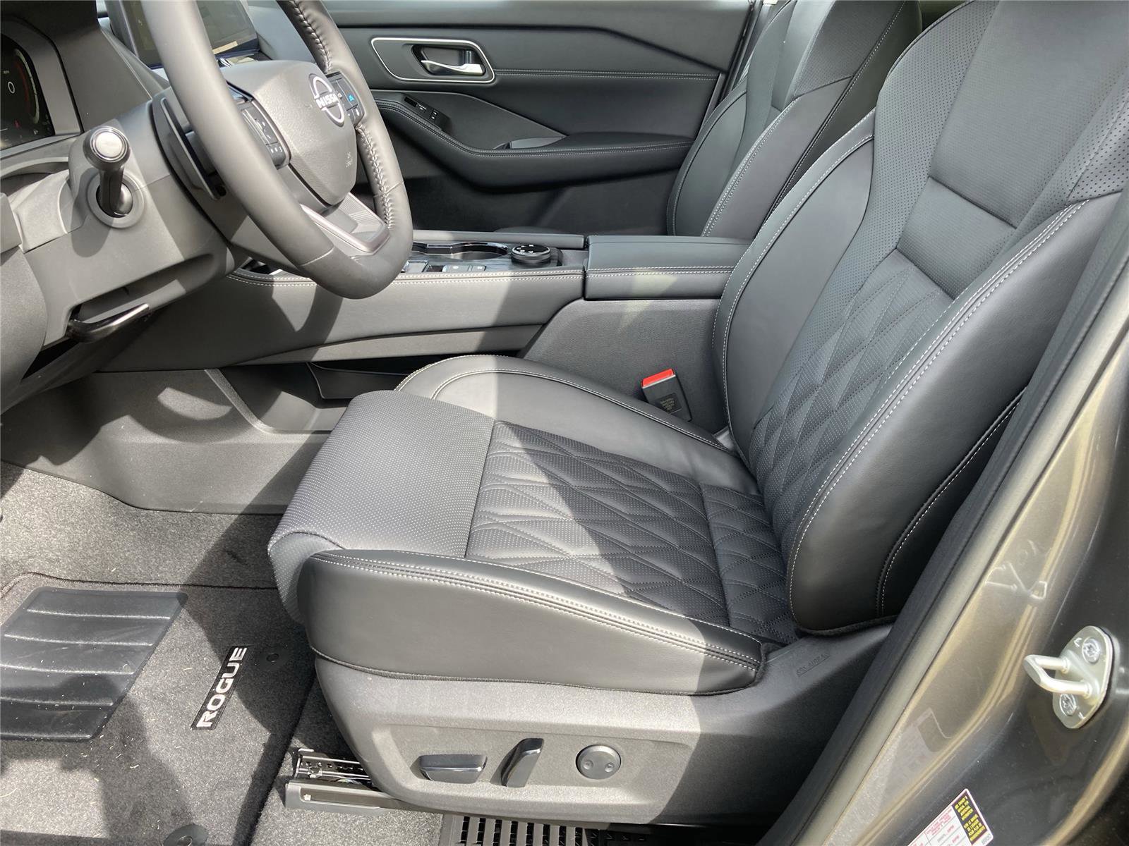 New 2026 Nissan Rogue Platinum w/ Platinum Premium Package image 26