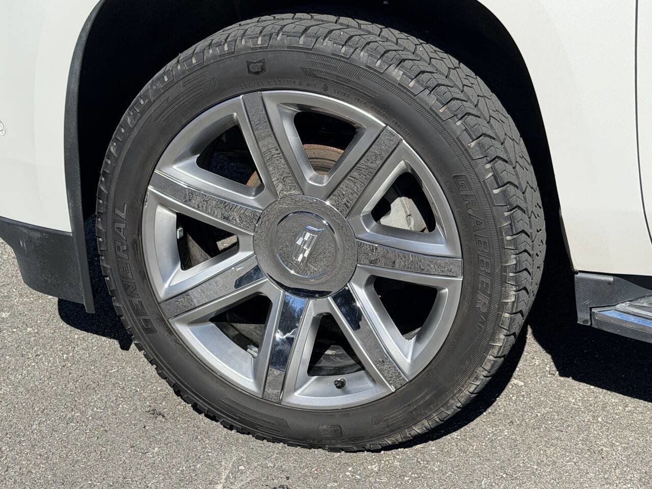 Used 2019 Cadillac Escalade ESV Luxury image 10