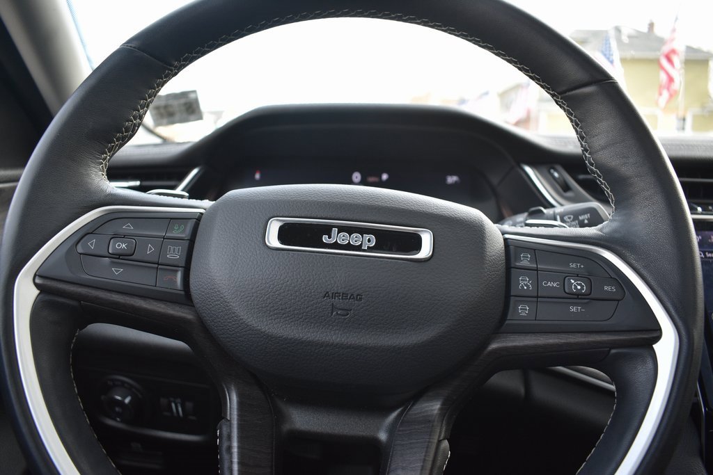 Used 2022 Jeep Grand Cherokee L Limited image 15