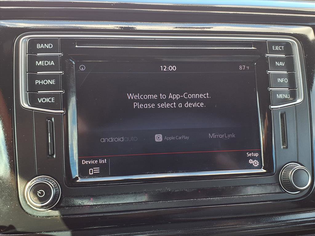 Used 2016 Volkswagen Beetle 1.8T Classic image 4