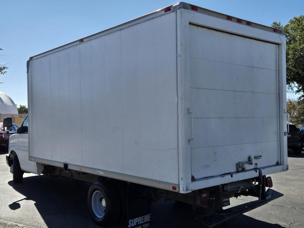 Used 2005 Chevrolet Express 3500 image 4
