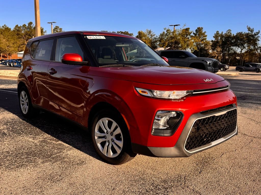 Used 2022 Kia Soul LX image 9
