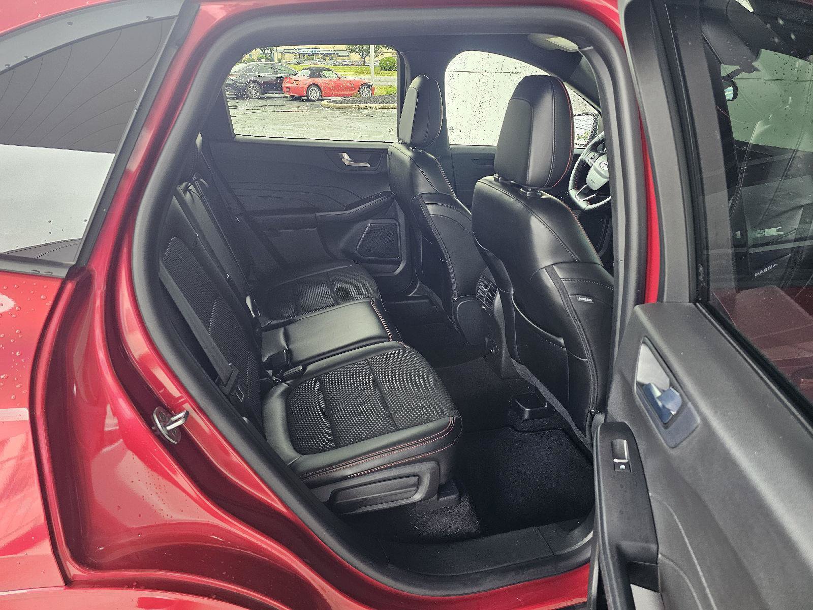 Used 2024 Ford Escape ST-Line w/ Tech Pack #1 FWD image 14