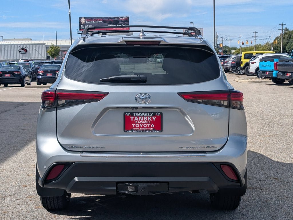 Certified 2021 Toyota Highlander Platinum AWD/4WD image 7