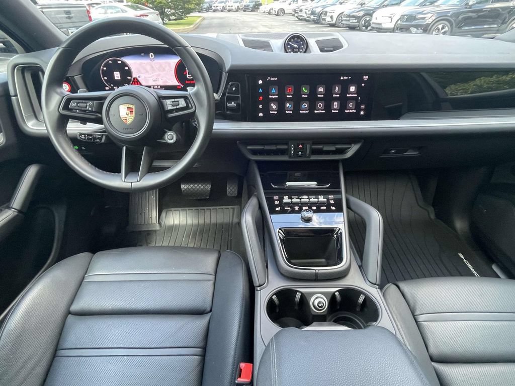 Used 2024 Porsche Cayenne Coupe AWD/4WD image 23