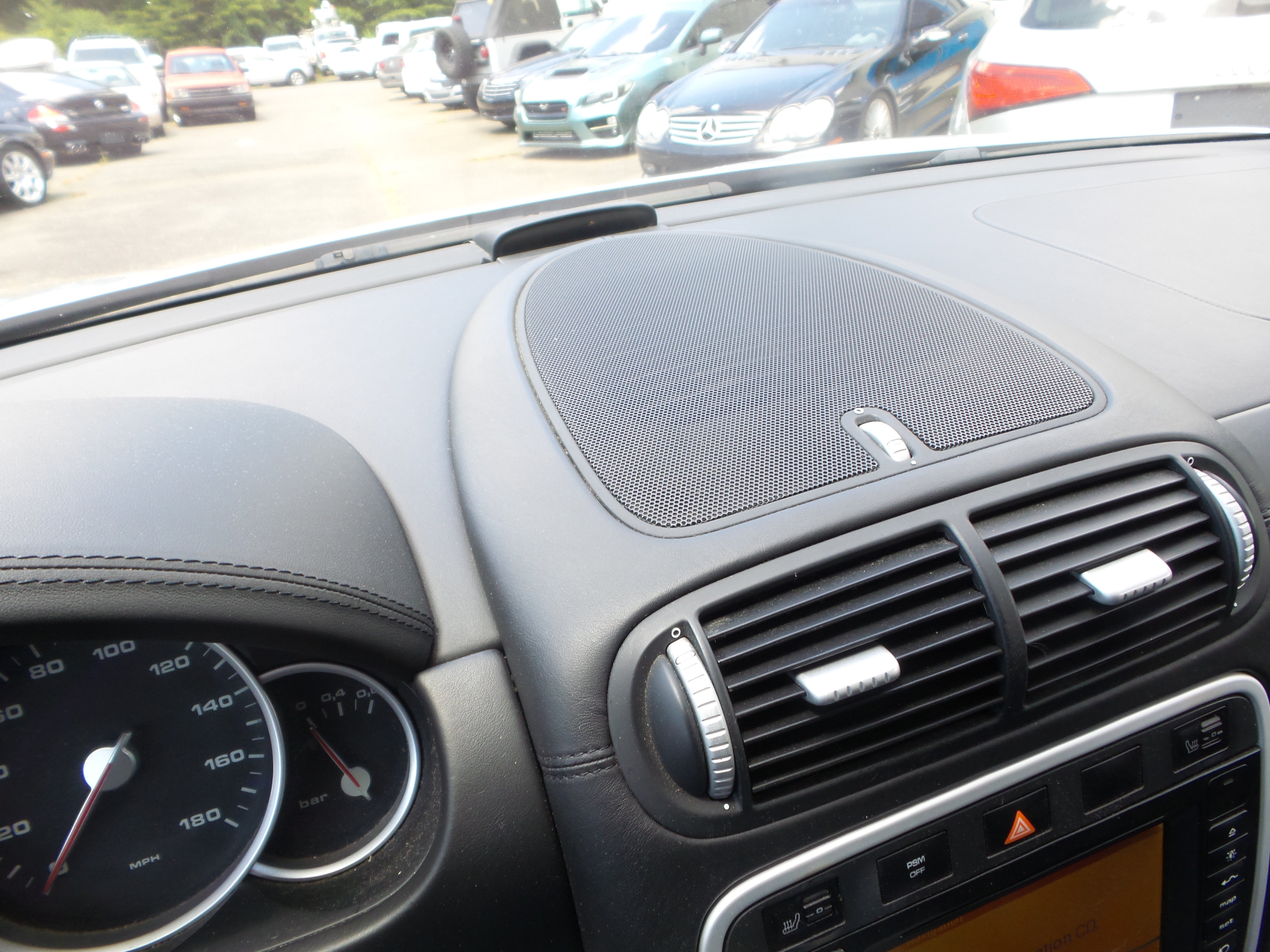 Used 2004 Porsche Cayenne Turbo AWD/4WD image 71