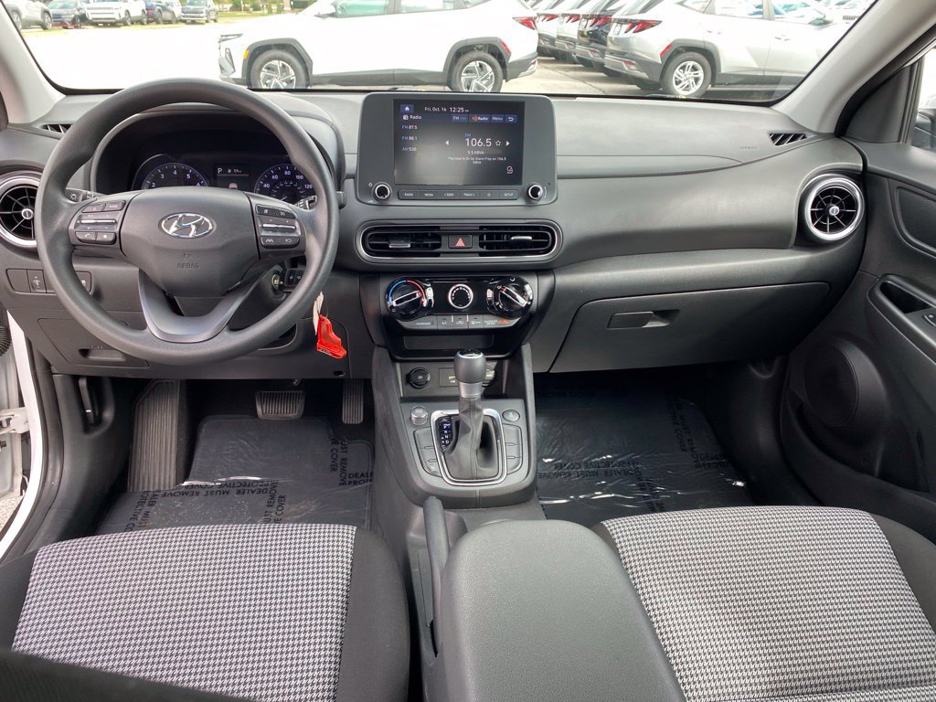 Used 2023 Hyundai Kona SE w/ Cargo Package AWD/4WD image 29