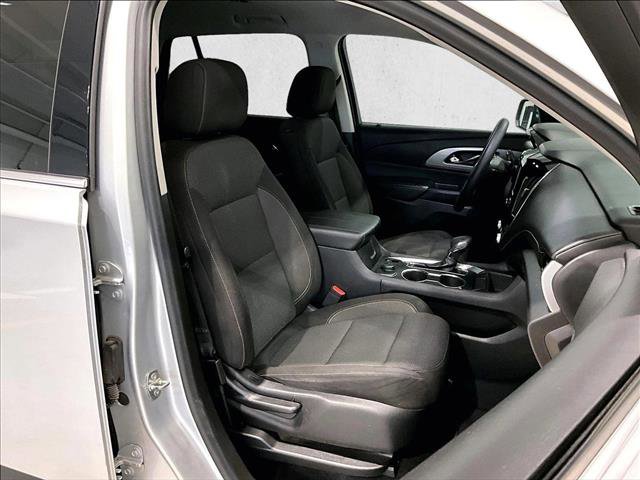 Used 2021 Chevrolet Traverse LS FWD image 9