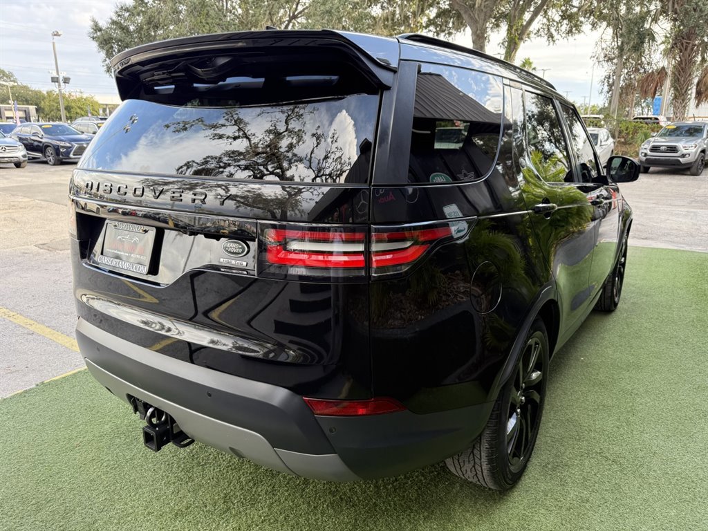 Used 2017 Land Rover Discovery HSE AWD/4WD image 6
