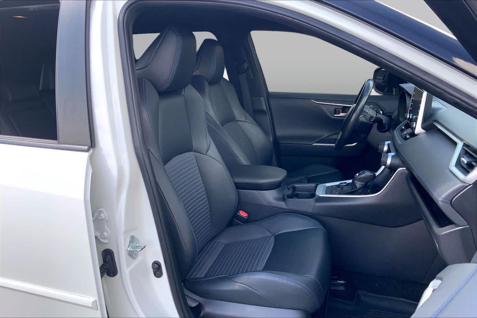 Used 2021 Toyota RAV4 XSE AWD/4WD image 9